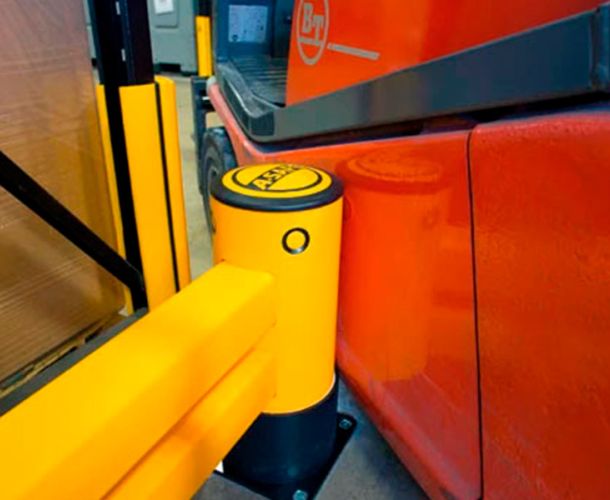 Protecciones en estanterías industriales y almacenes